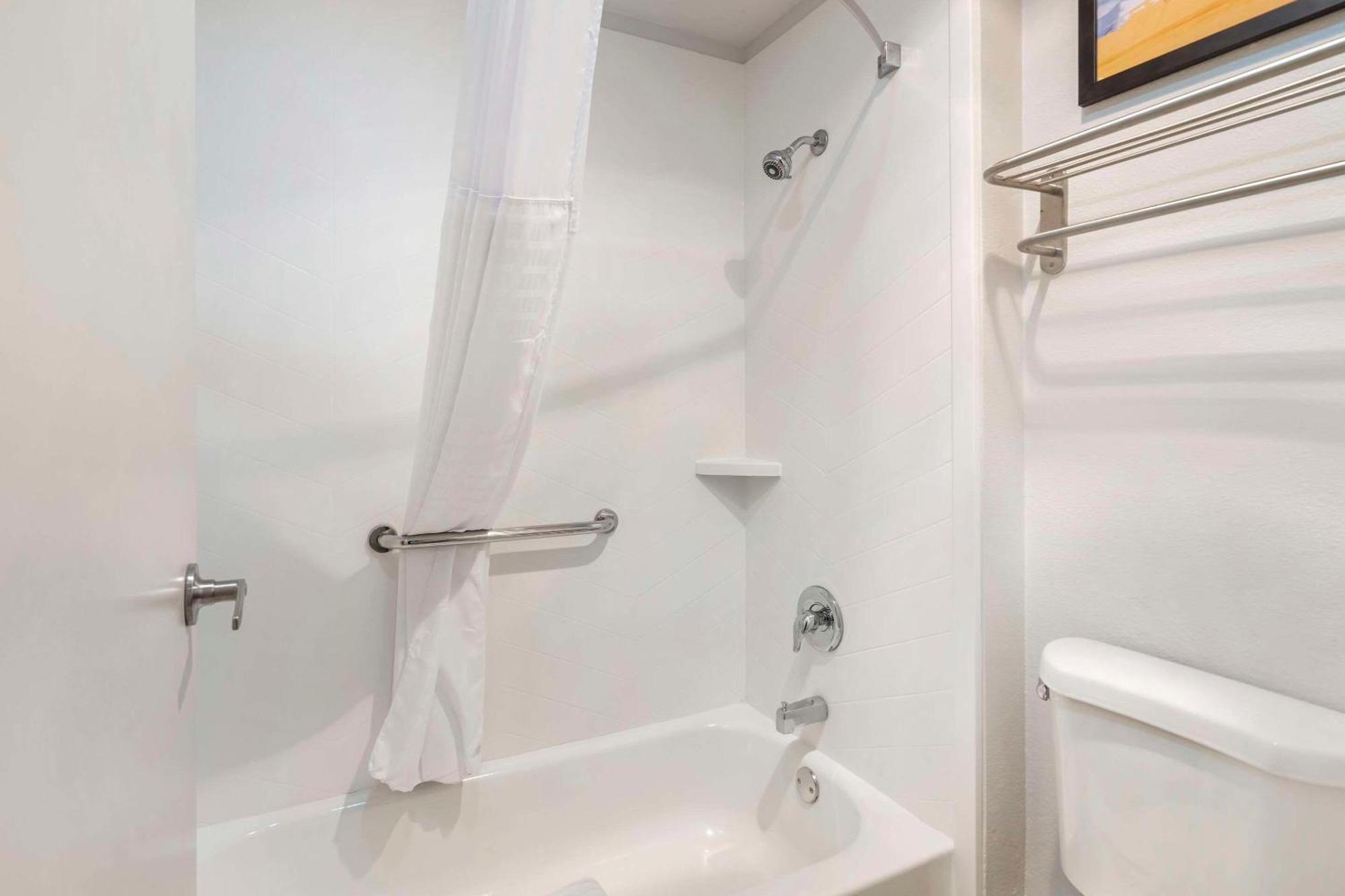 Comfort Inn & Suites Mundelein-Vernon Hills Εξωτερικό φωτογραφία