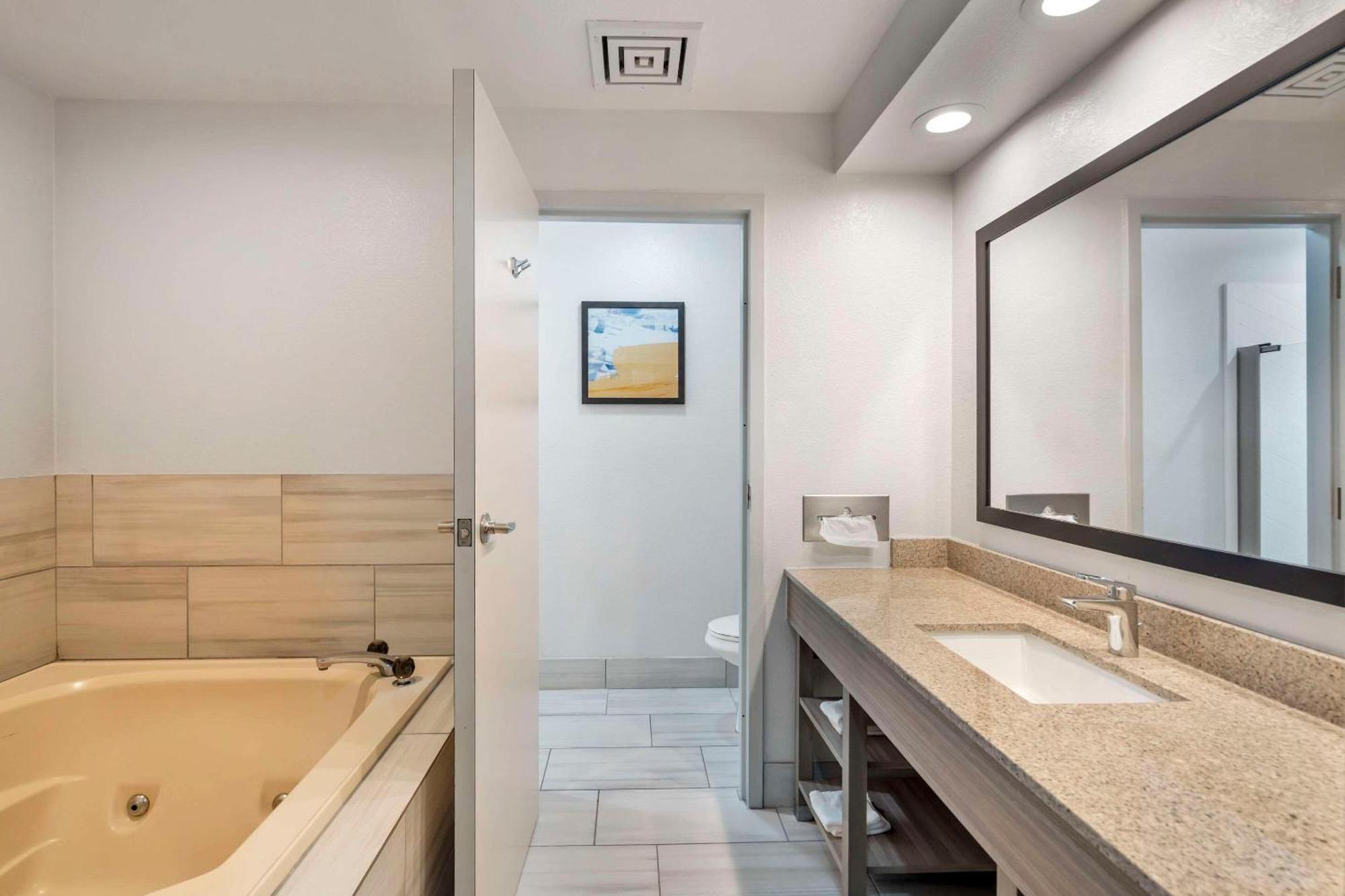 Comfort Inn & Suites Mundelein-Vernon Hills Εξωτερικό φωτογραφία