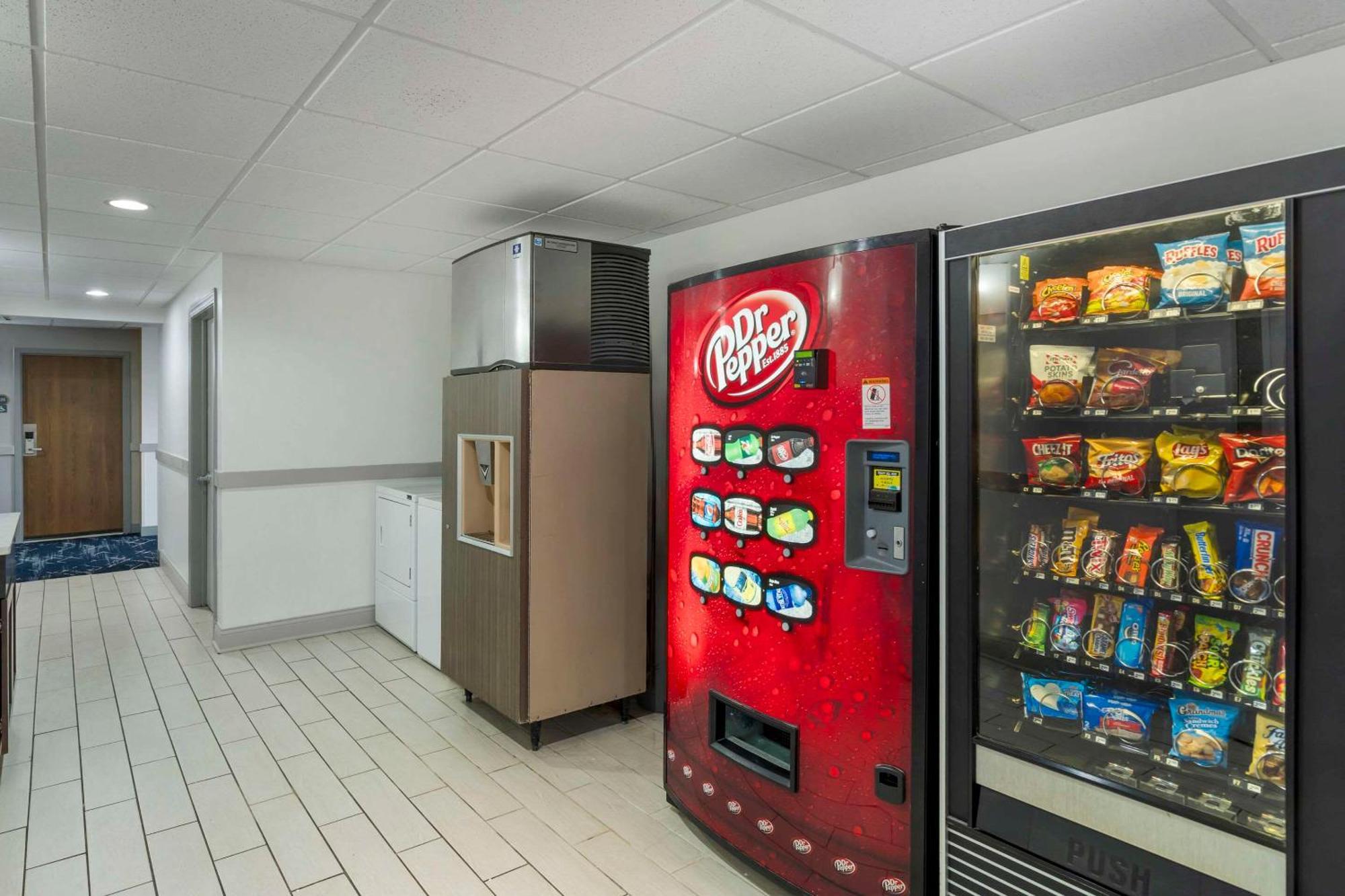 Comfort Inn & Suites Mundelein-Vernon Hills Εξωτερικό φωτογραφία