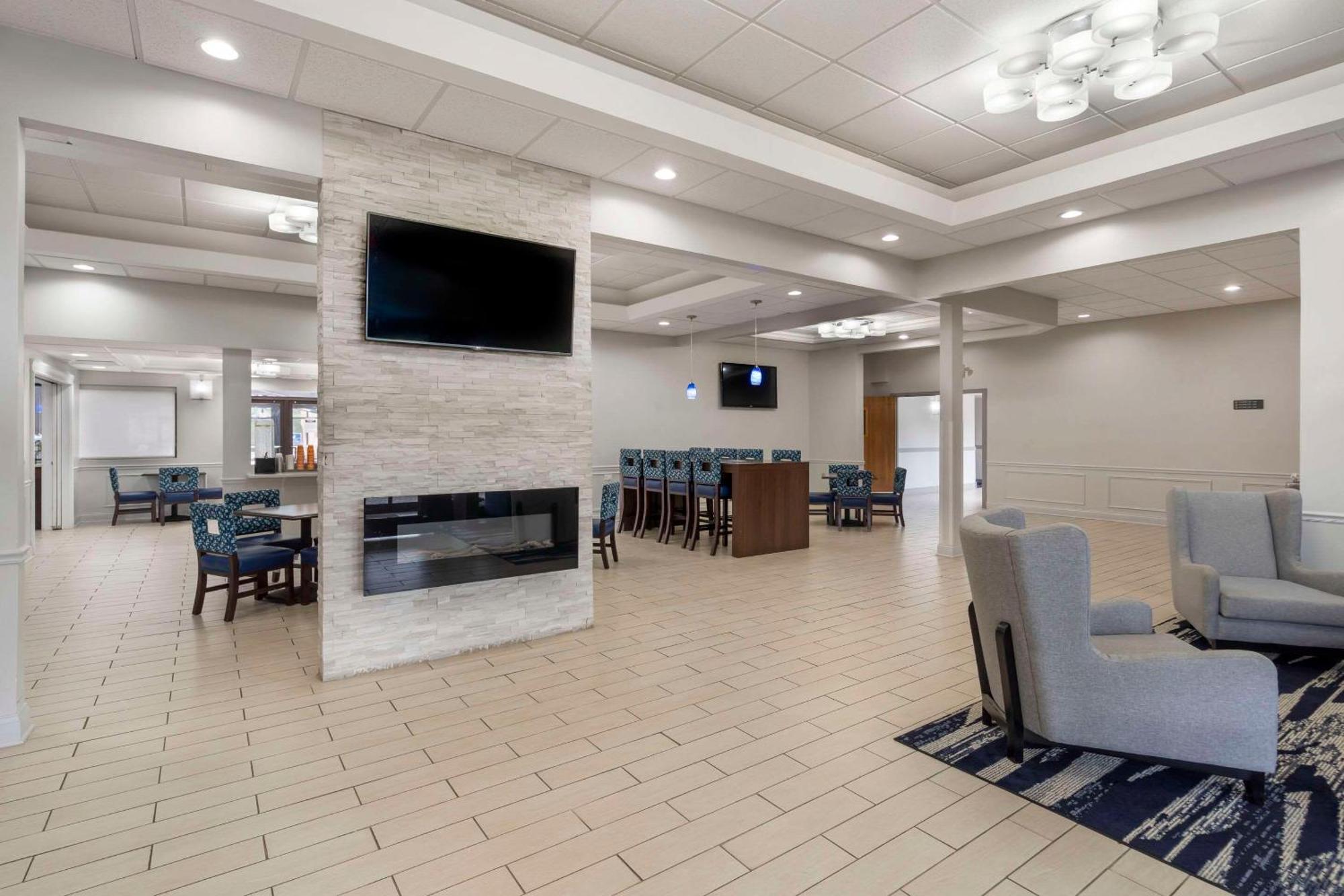 Comfort Inn & Suites Mundelein-Vernon Hills Εξωτερικό φωτογραφία